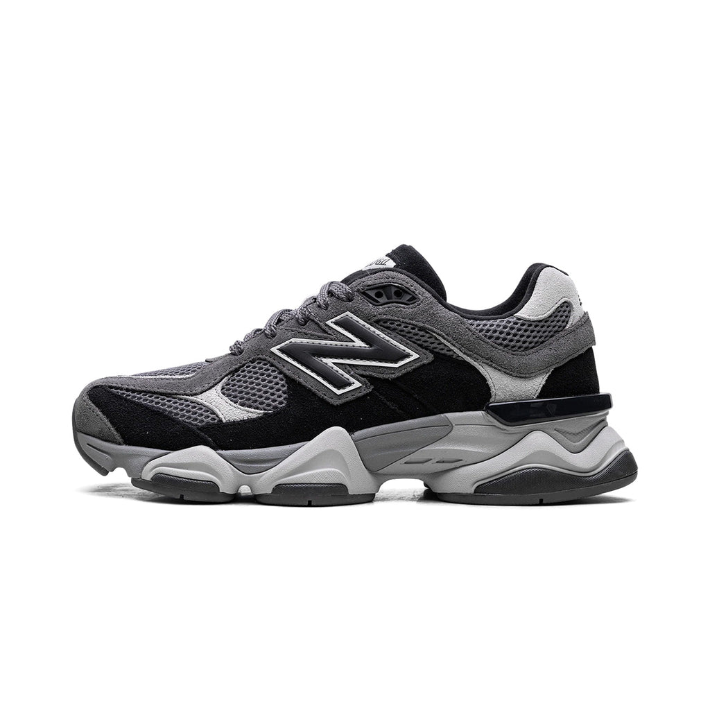 9060 "Black / Castlerock"