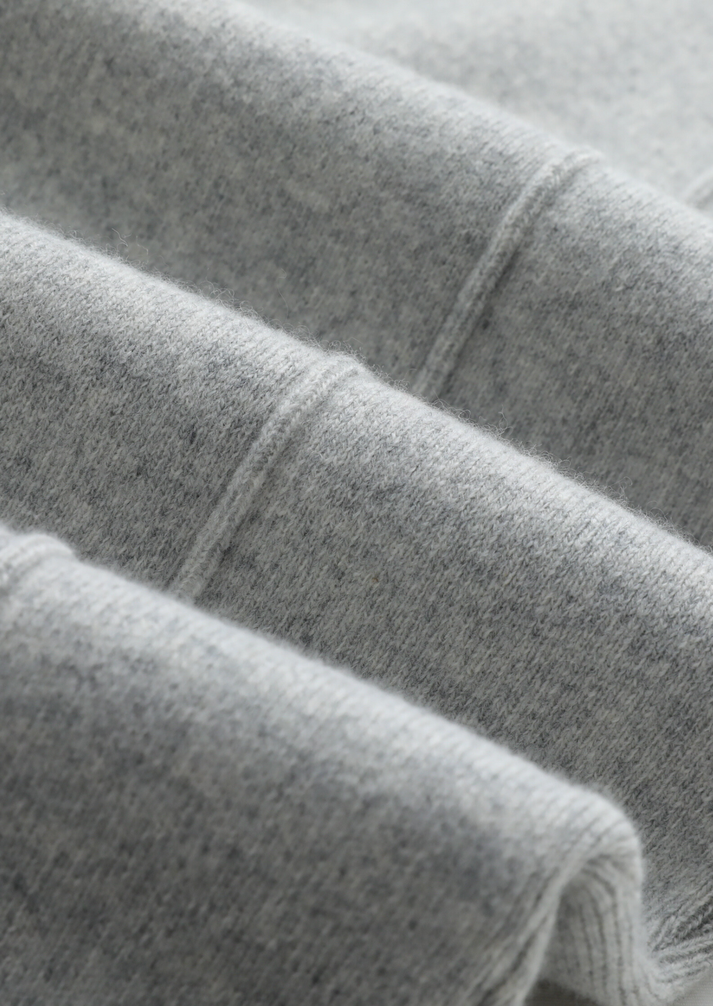 Pure Extra-Fine Merino Wool Light Gray Luzzo Set