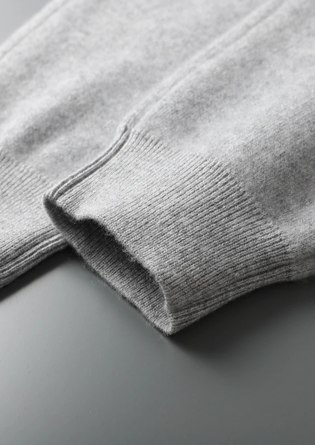 Premium Cashmere Light Gray Alain Leisure Set