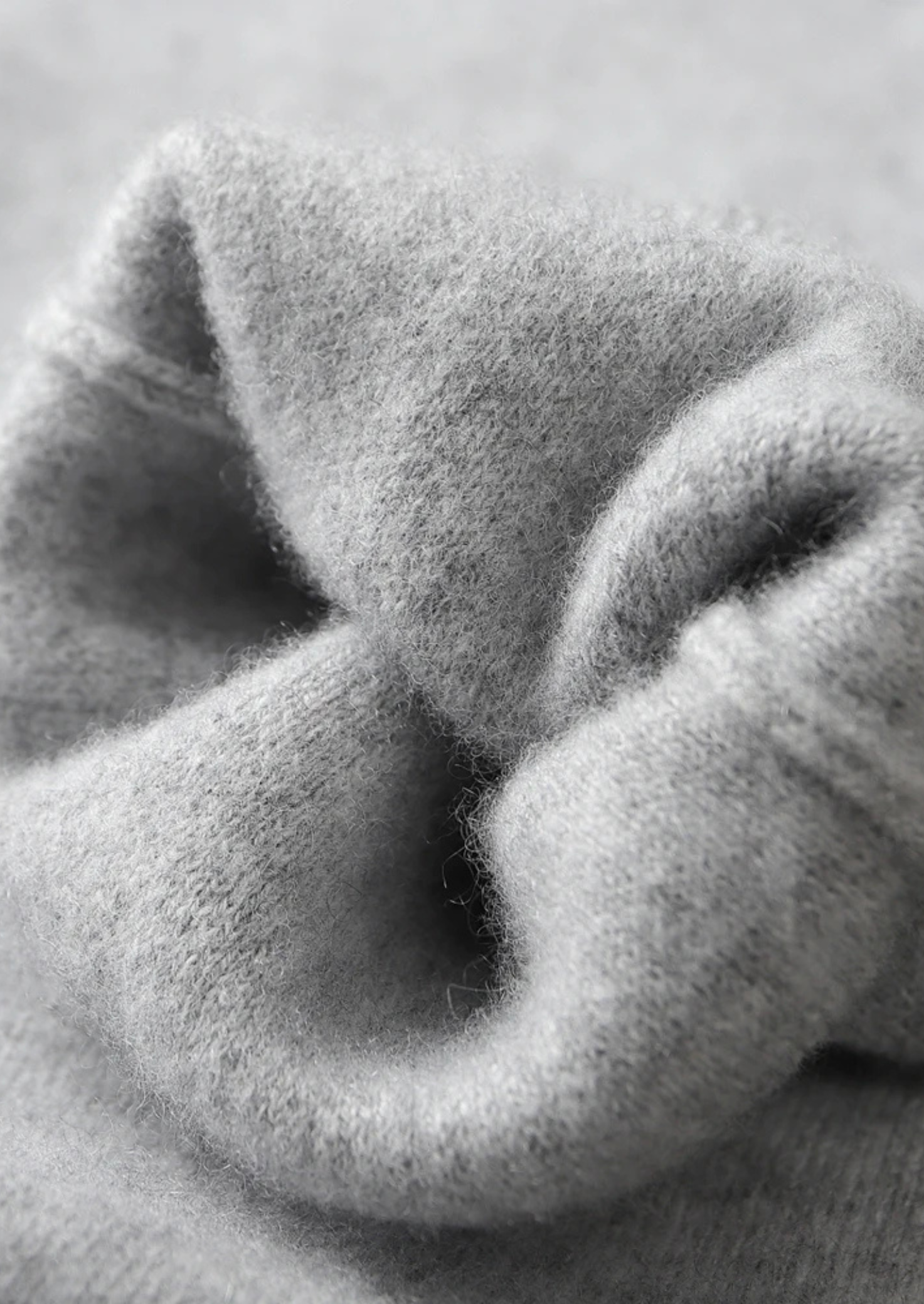 Premium Cashmere Light Gray Alain Leisure Set