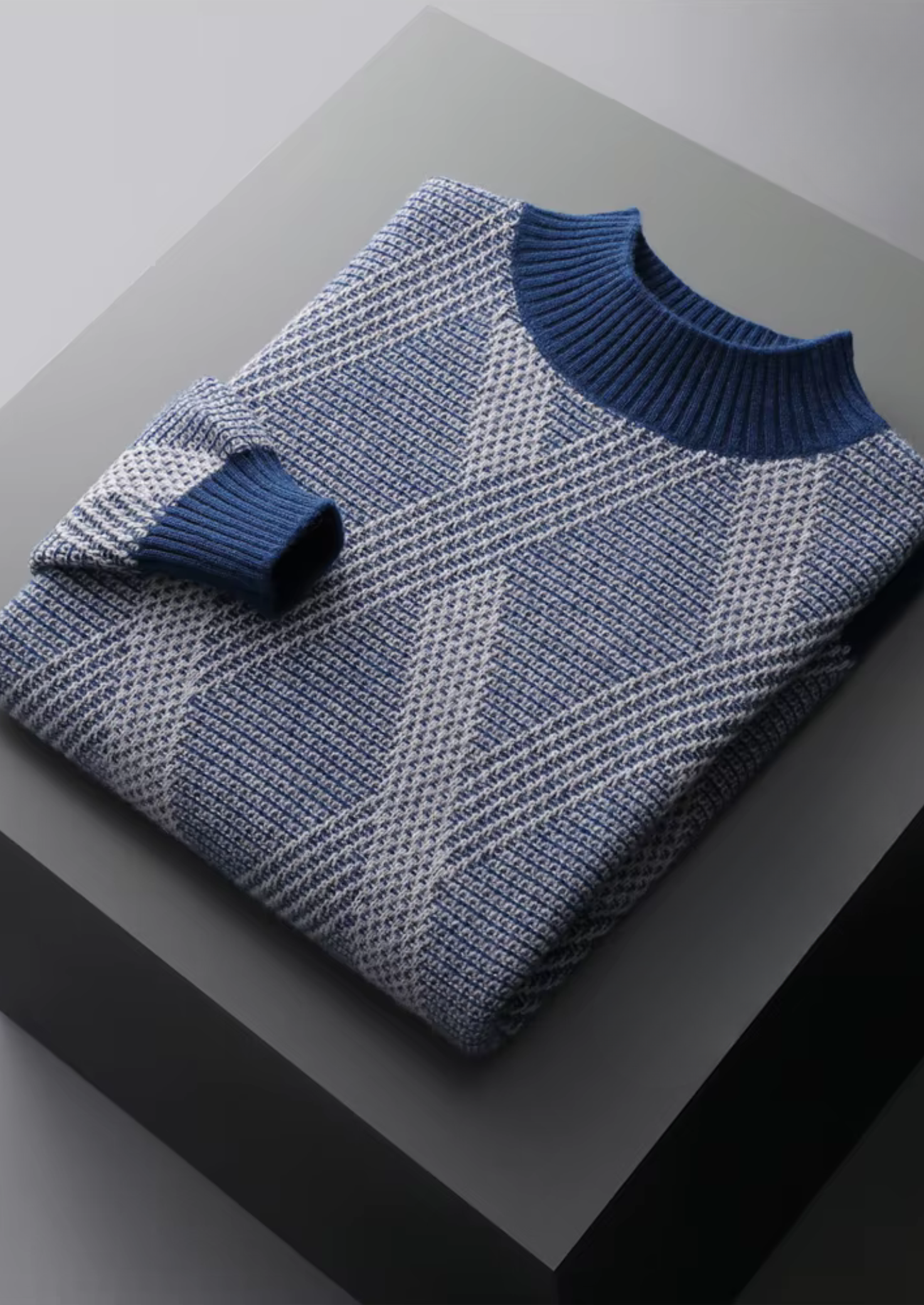 Pure Extra-Fine Merino Wool Two Tone Patterned Mockneck