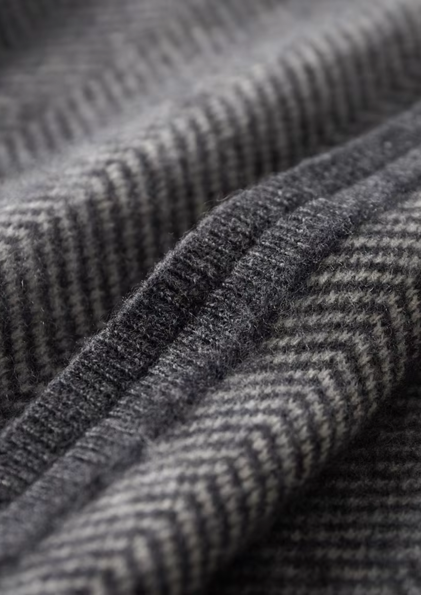 Pure Extra-Fine Merino Wool Gray Herringbone Set