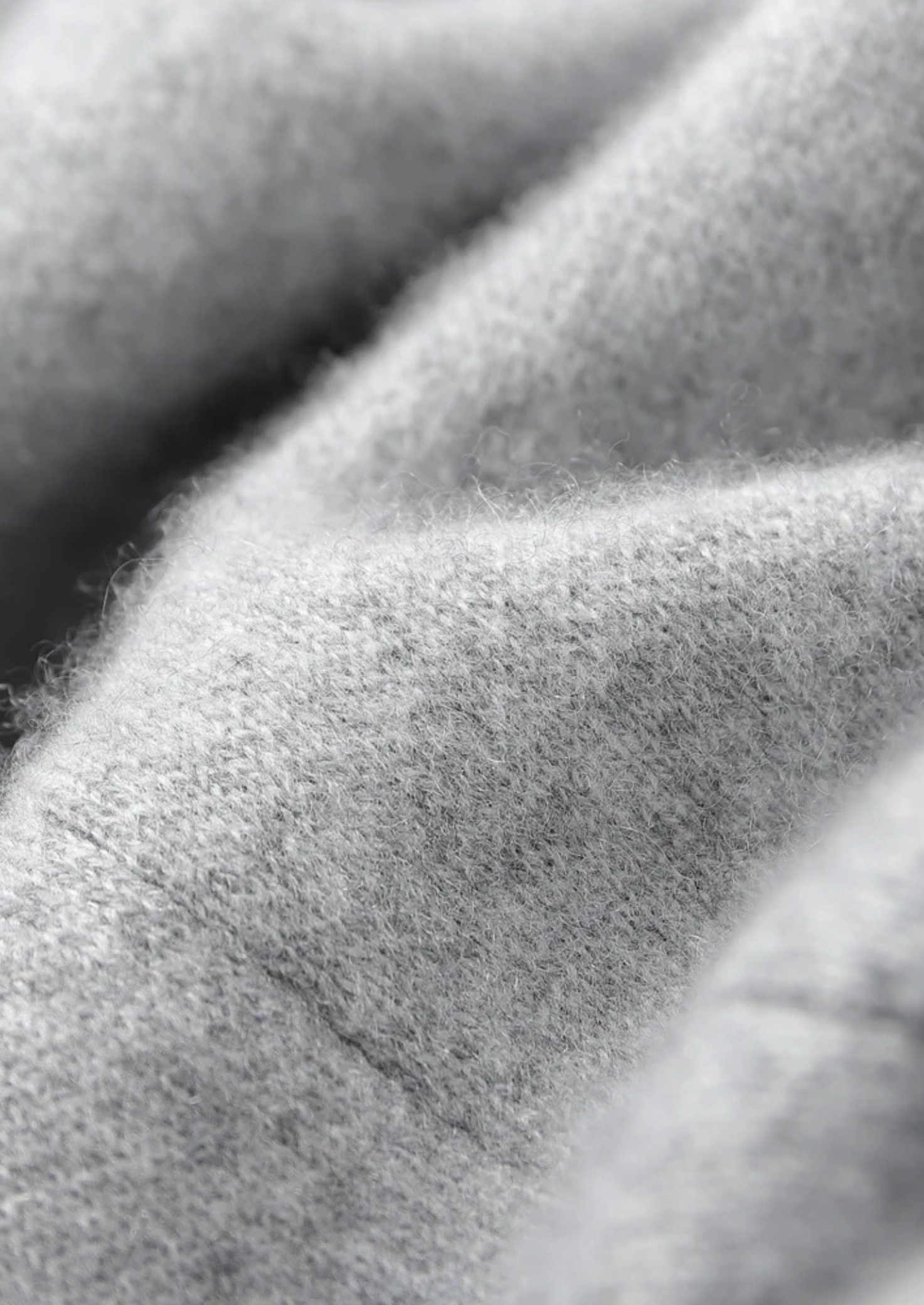 Premium Cashmere Light Gray Alain Leisure Set