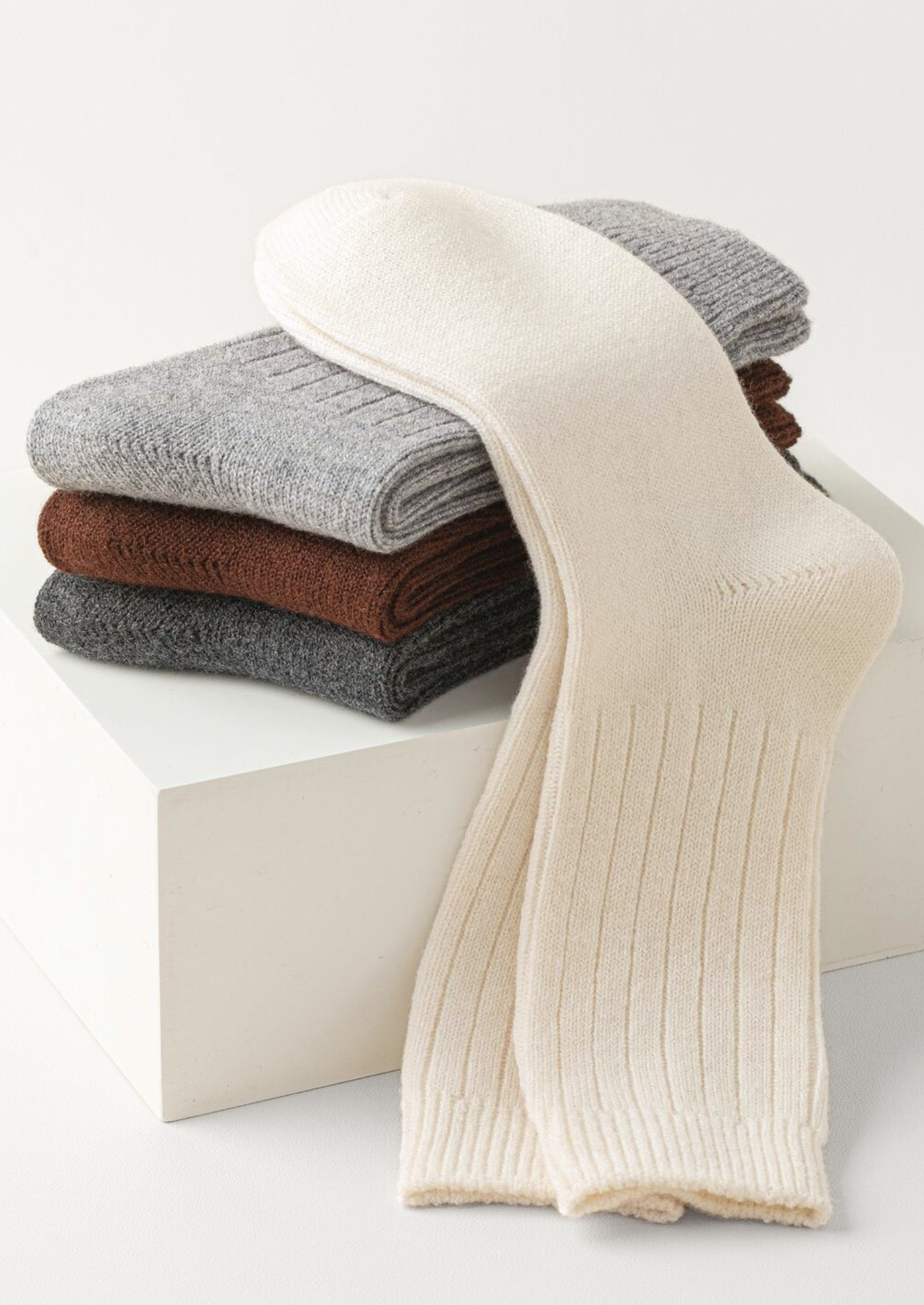 Black Ultra-Soft Ribbed Merino Wool Socks