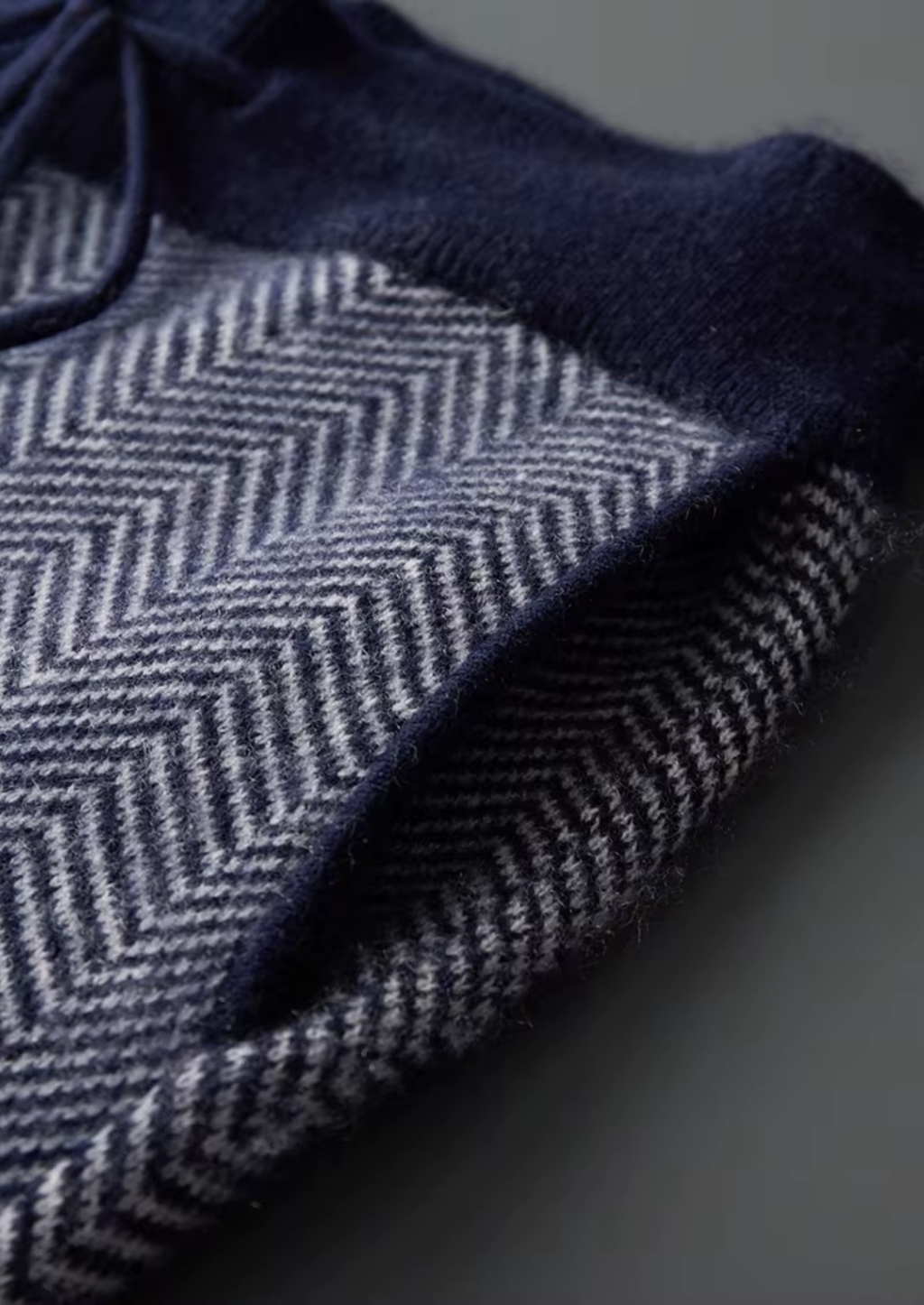 Pure Extra-Fine Merino Wool Navy Blue Herringbone Set