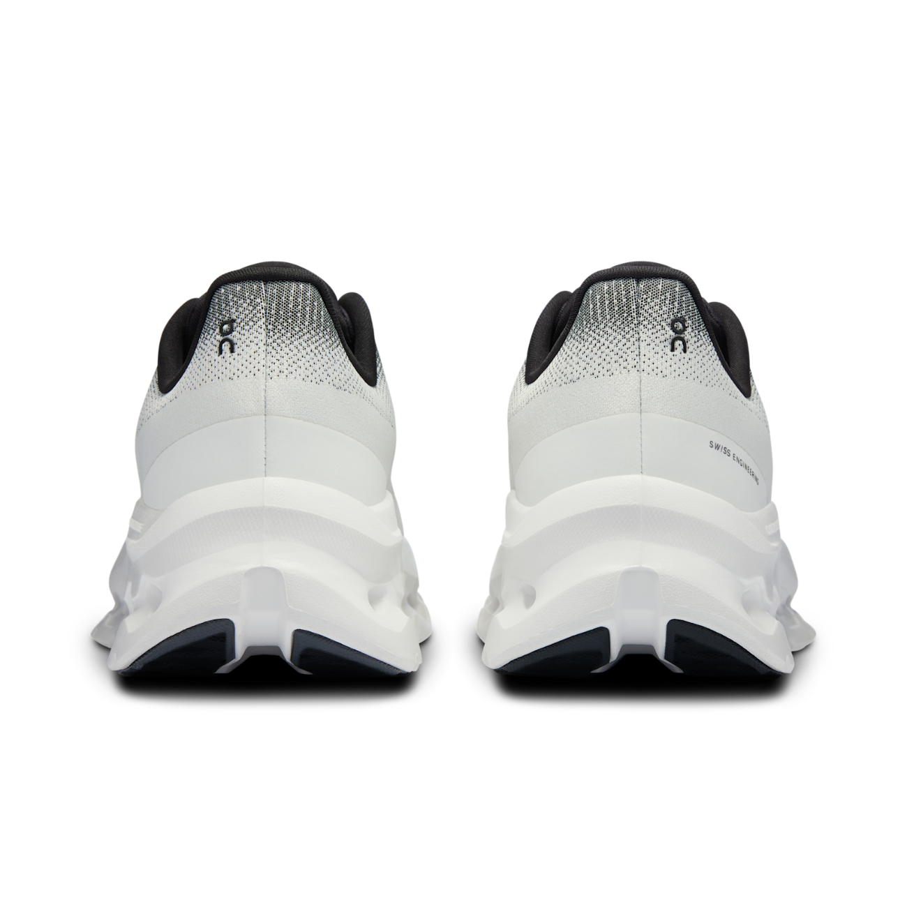 Cloudtilt Black | Ivory