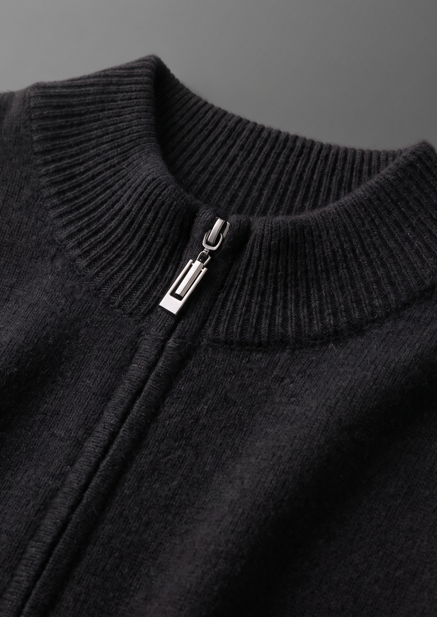 Pure Extra-Fine Merino Wool Black Luzzo Set