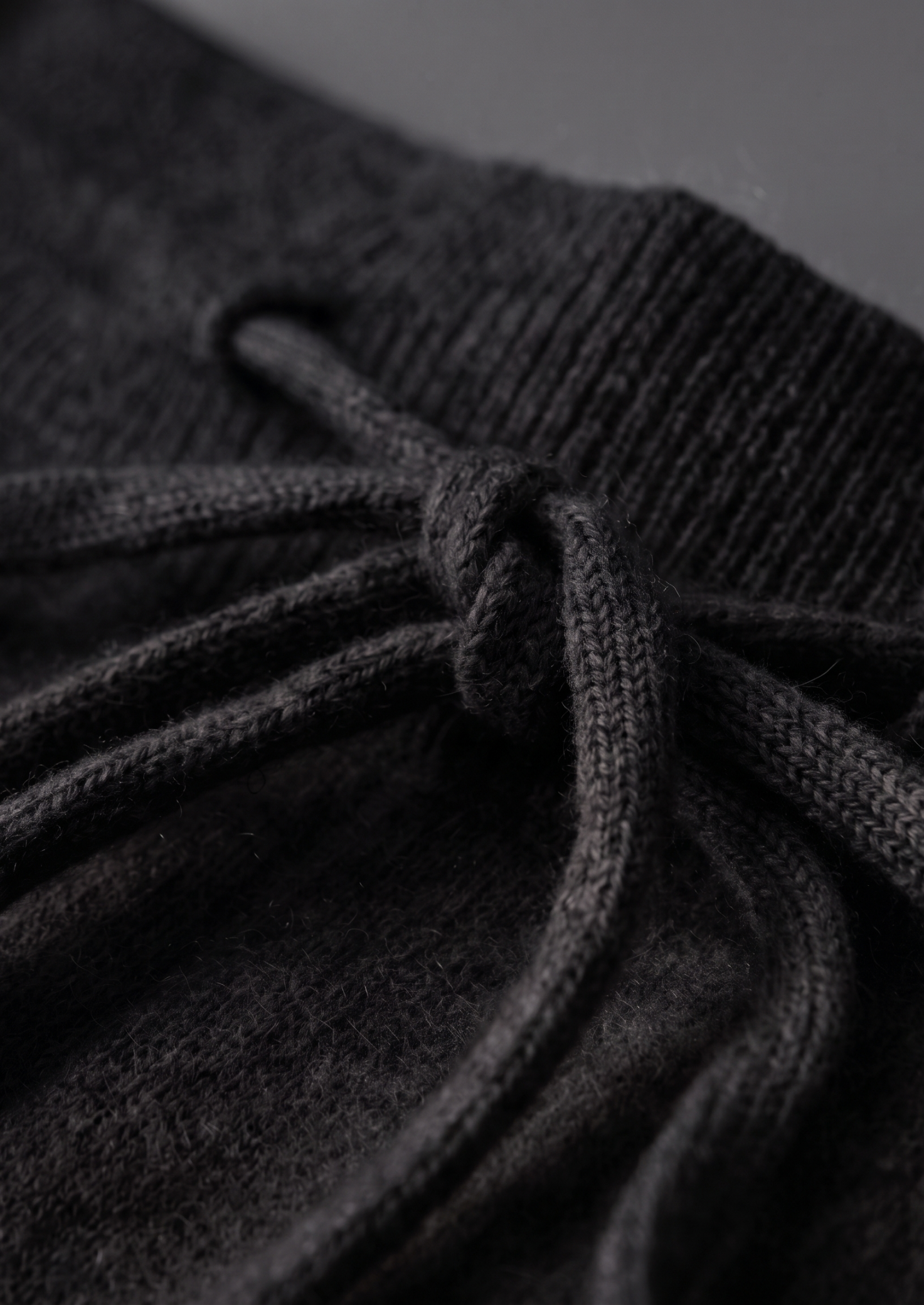 Pure Extra-Fine Merino Wool Black Luzzo Set