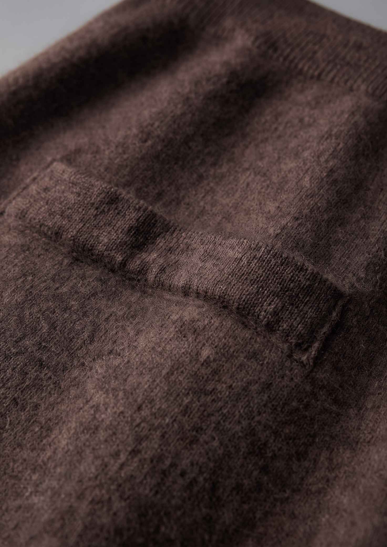 Pure Extra-Fine Merino Wool Dark Brown Luzzo Set